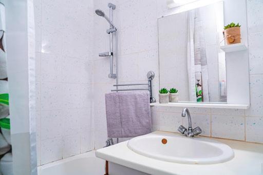 Bel Appartement T2 * Netflix * Terrasse* Parking Куру Экстерьер фото